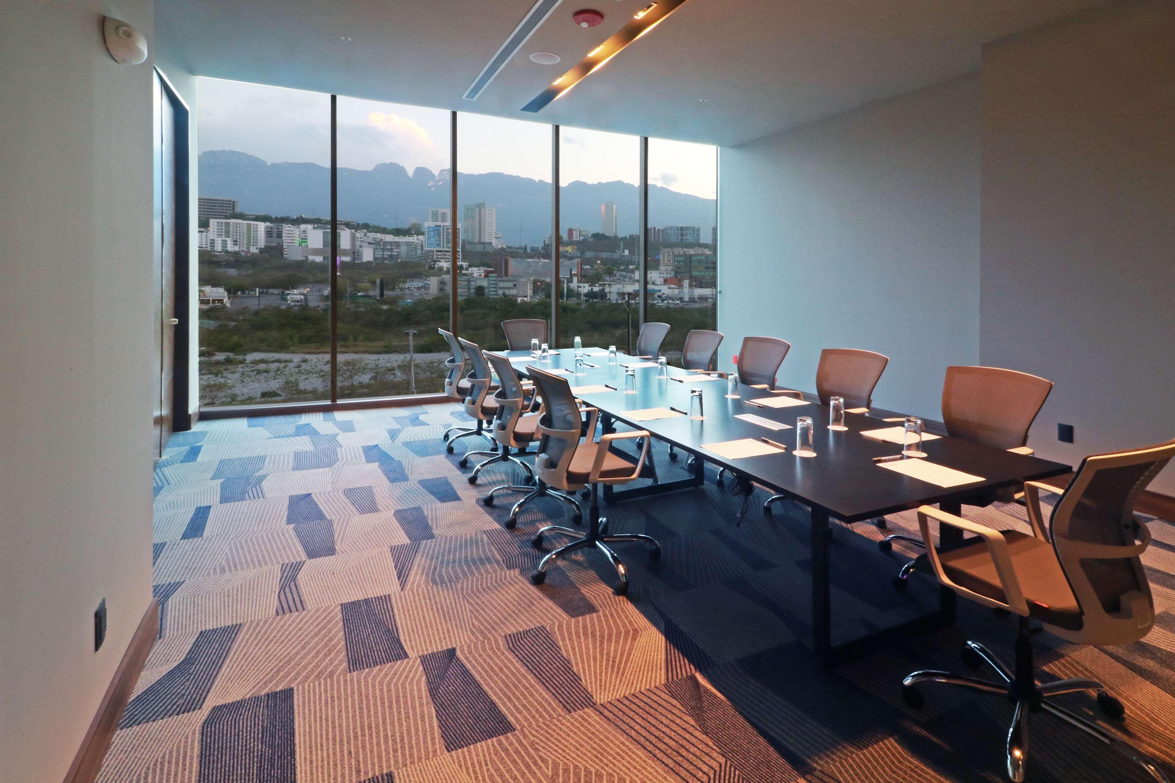 Hilton Garden Inn Monterrey Obispado Esterno foto