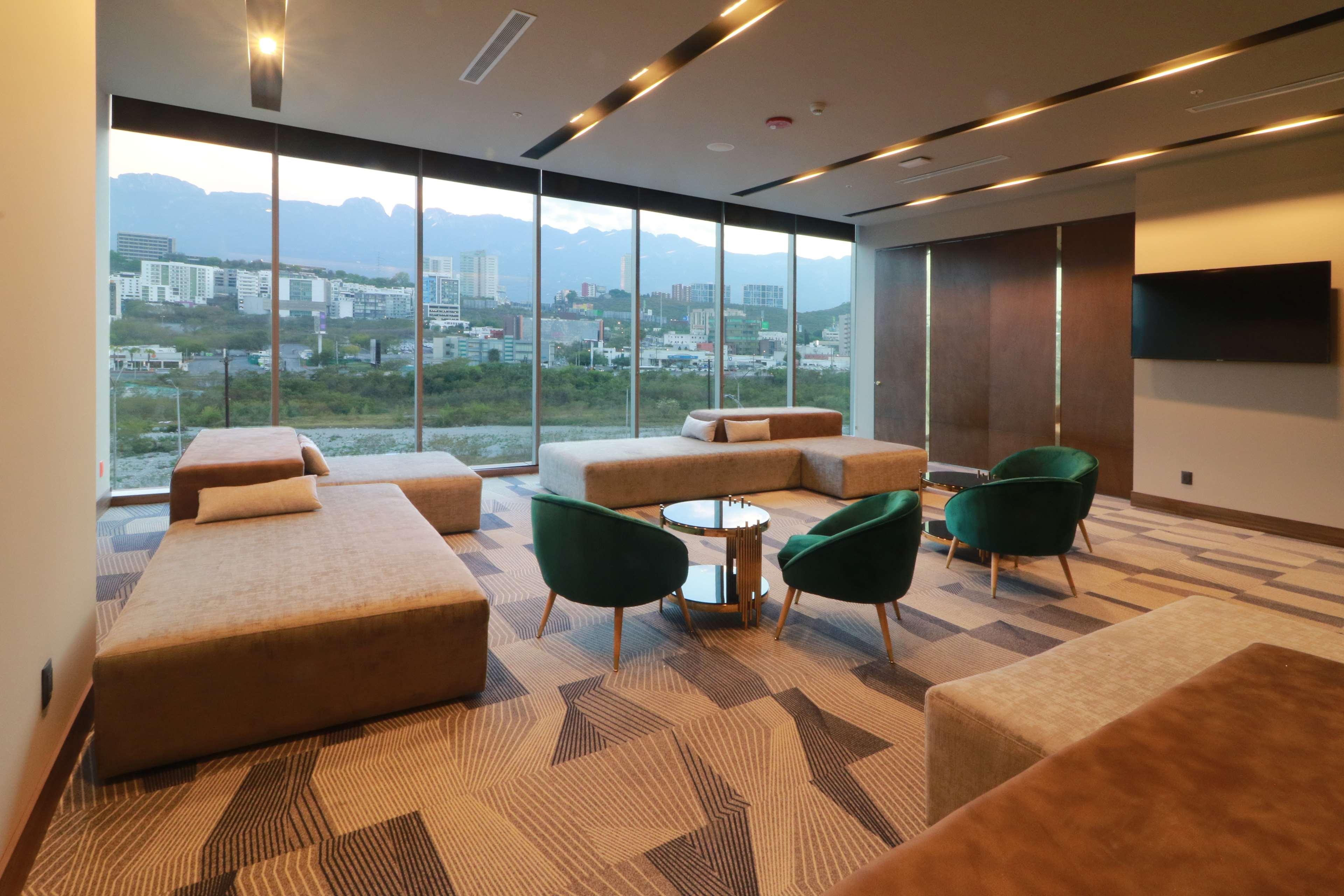Hilton Garden Inn Monterrey Obispado Esterno foto