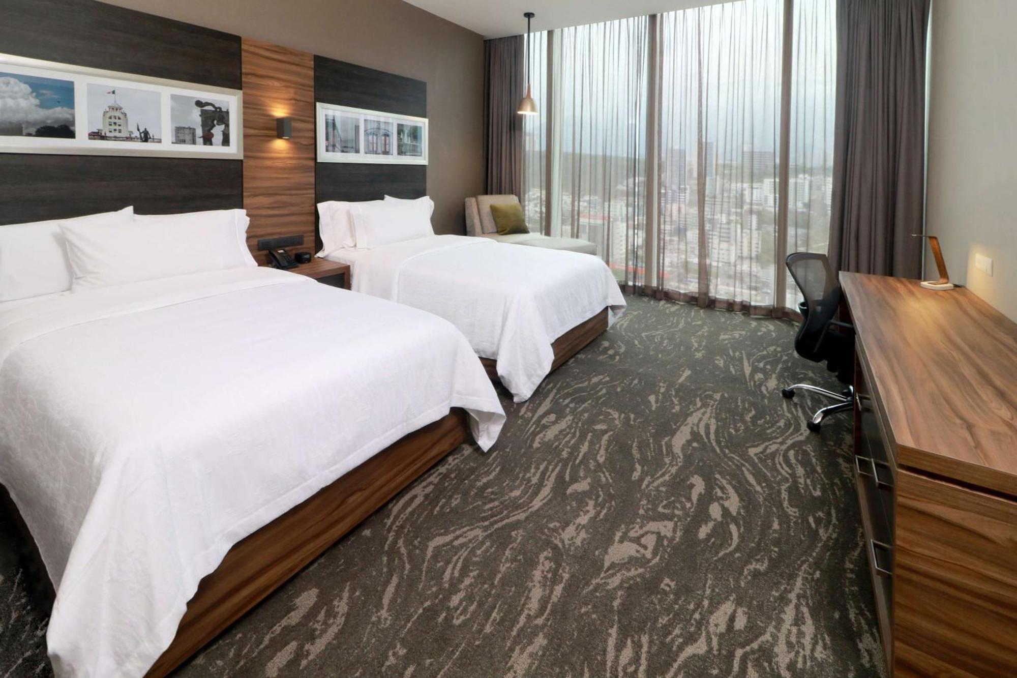 Hilton Garden Inn Monterrey Obispado Esterno foto